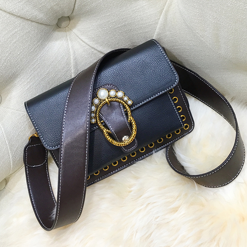  Fashion Pearl Decorative Black Leather Crossbody Bag
