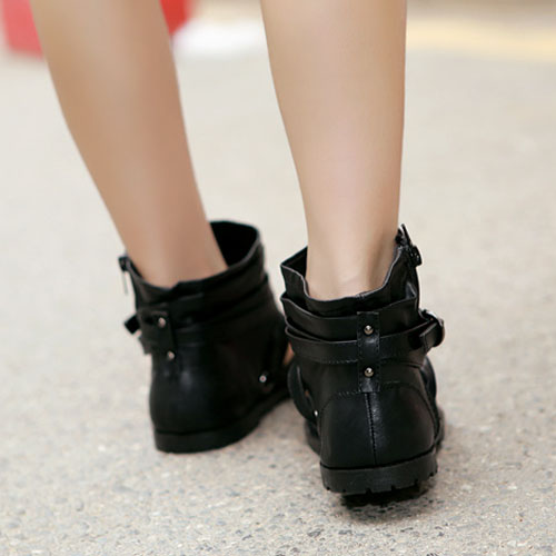Casual Clip Toe Flat Low Heel Black PU Sandals